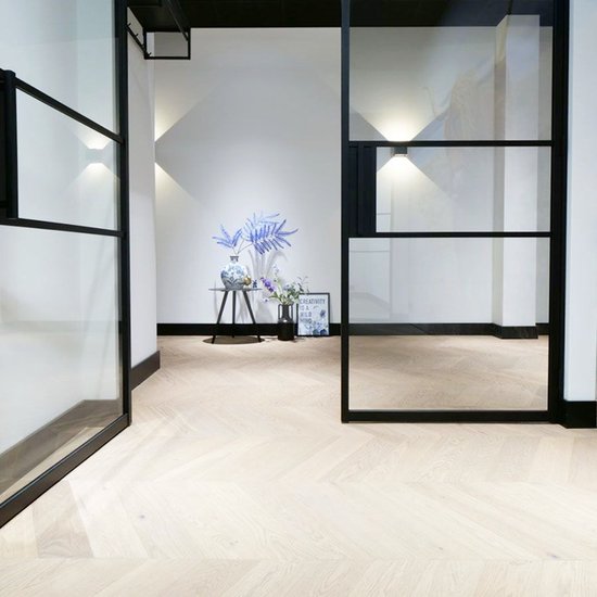 MDF Moderne plint 90x15 voorgelakt RAL 9005